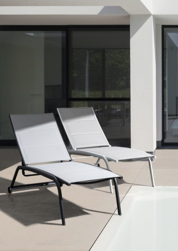 Шезлонг CLEOPAS HIGH CHARCOAL ZH11 SUNBED W-WHE
